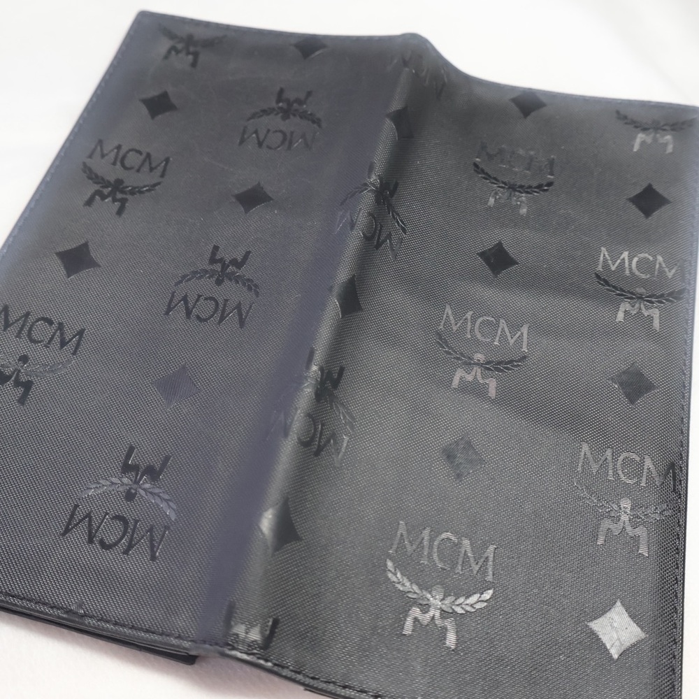 MCM Long Bifold Wallet - Picture 4 of 16